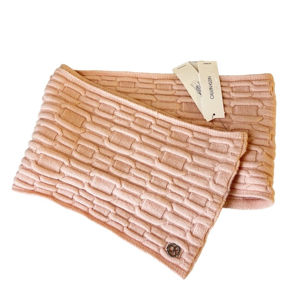 NWT Calvin Klein loop infinity pink knit scarf/wrap - Picture 1 of 10
